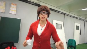 НИКОГДА НЕ ДЕЛАЙ ЭТОГО В ШКОЛЕ **математичка.ехе меня наказала!!!**