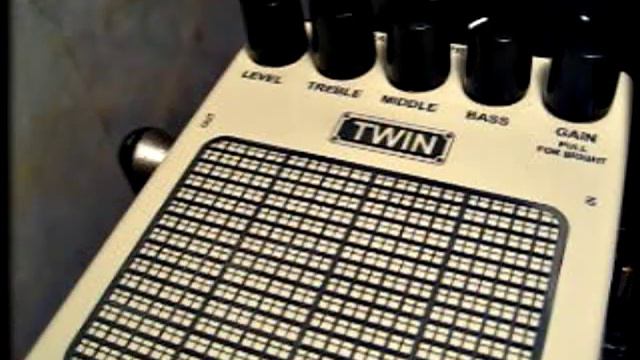 SHIFT LINE - Fender Twin Style Preamp (some deley on clean) смотреть онлайн