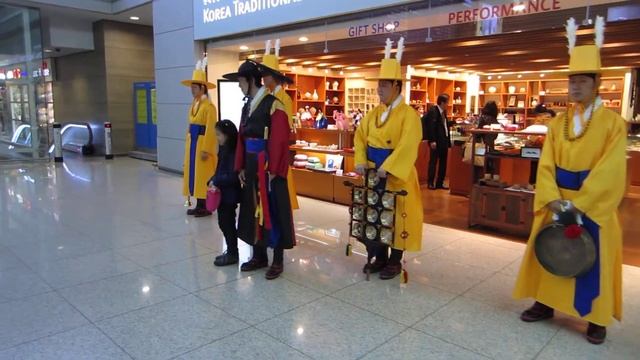 Культурный Центр в аэропорту Инчхон смотреть онлайн