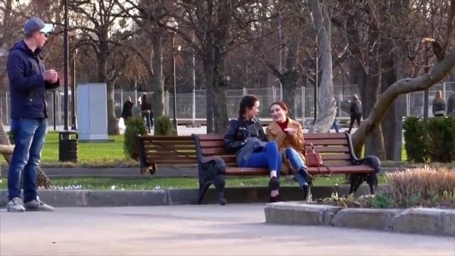 Голосовой девушки пранк