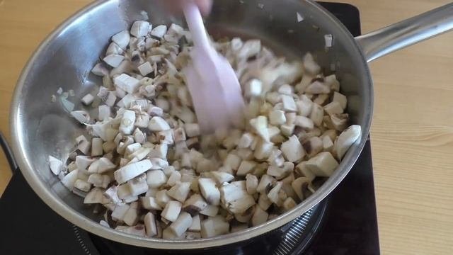Рецепт пирожков, которые чаще всего повторяем / Вкусные и воздушные пирожки с картошкой и грибами!