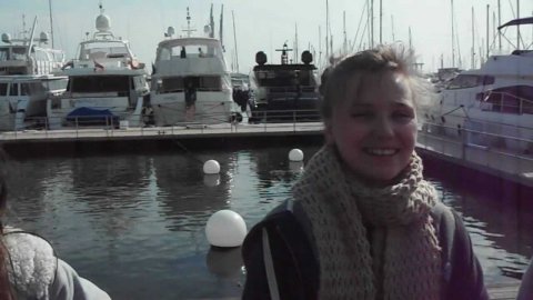 Французский акцент-устами юных француженок