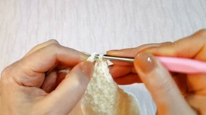 Детский плед крючком. Мягкое одеялко с помпонами