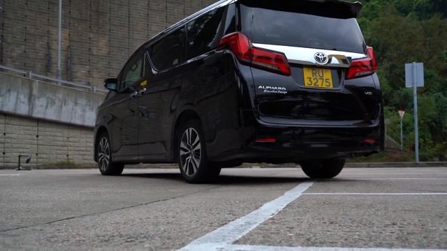 Toyota Alphard V3.5 Executive Lounge смотреть онлайн