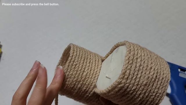 Amazing !! Brilliant idea made of plastic bottle and wool - Gift Craft ideas - DIY projects