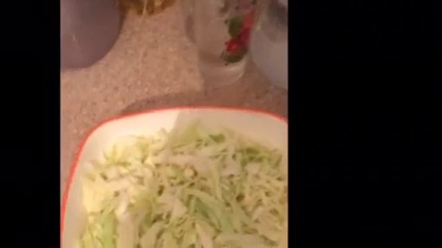 Тушёная капуста с копчённой колбасой,БЕЗ ТОМАТНОЙ ПАСТЫ
