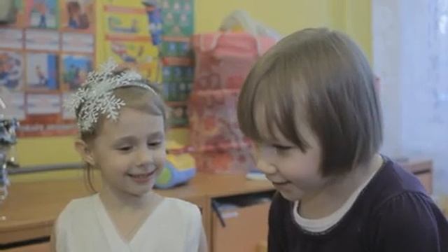 Утренник в детском саду №96, группа "ПЧЕЛКИ", 24 декабря 2015 смотреть онлайн