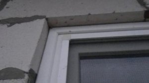 Почему не видно монтажной  пены  на  окнах .