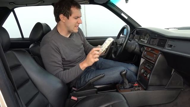 Mercedes 190E 2.3-16 был быстрым Mercedes до AMG смотреть онлайн