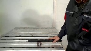 Приспособление для подьема дверного полотна.