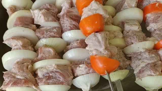 НА ДАЧЕ?ЖАРИМ ШАШЛЫЧКИ?ДЕЛАЕМ ШАУРМУ?КОСИМ ТРАВУ? смотреть онлайн