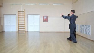 Natural Pivot Turn Правый пивот поворот