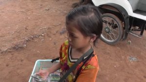 Камбоджа. Анкор-Ват. Камбоджийские дети. Рекомендуем тук-тукера в Сиемрипе