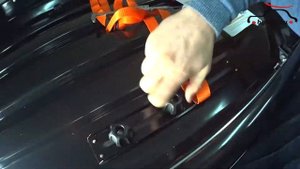 Видео обзор автобокса на крышу Yuago Antares (Яго Антарес).