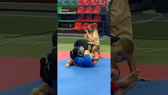 Матриархат в Джиу-Джитсу! #bjj #джиуджитсу #submission