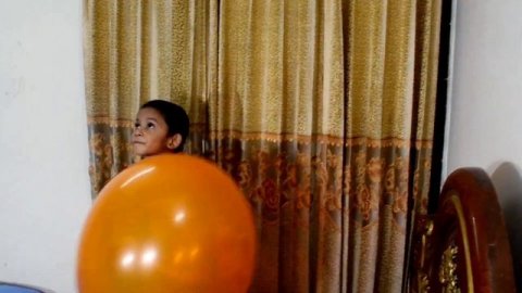 Balloon blow to pop | Balloon popping game party | Blowing balloons | Giant balloon challenge | B2