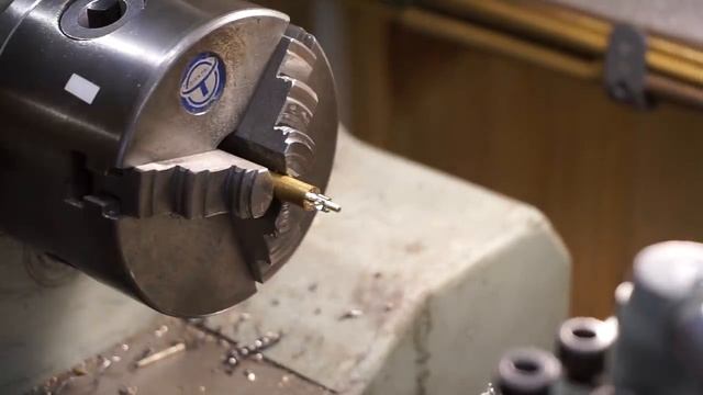 Делаем зеркала на кабину Кировца смотреть онлайн