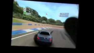 Обзор игры "Real Racing 2" на iPod touch 4