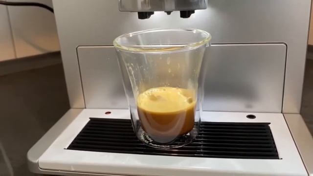 Обзор кофемашины Melitta Latte Select смотреть онлайн