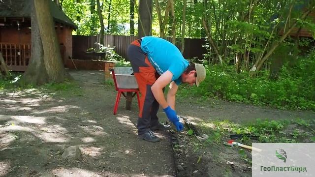 Бордюр ГеоПластБорд. Делаем дорожку из щебня с пластиковым бордюром ГеоПластБорд 58мм.