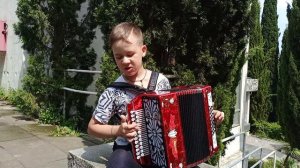 Песня "Домик у дороги"