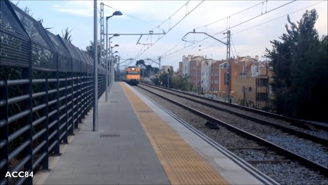 Sant Joan Despí R1 - R4 : Rodalies Barcelona ( Renfe 447 ) смотреть онлайн