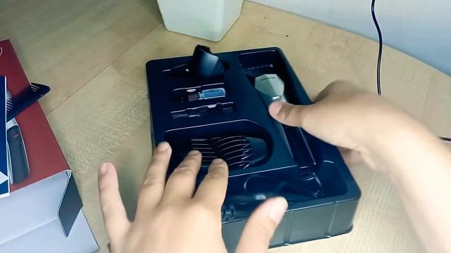 Машинка-триммер для стрижки Polaris PHC 1201R смотреть онлайн