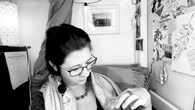 Safe: A Poem about Crossing Cultures, Hijabs and Headscarves, and the People We Love Along the Way смотреть онлайн