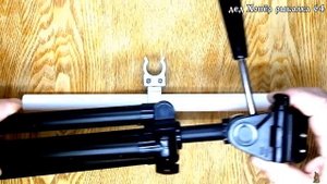Подставка для двух зимних удочек с регулировкой по высоте и по горизонтали на базе фотоштатива