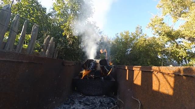 Горят дрова, я рублю дрова. смотреть онлайн