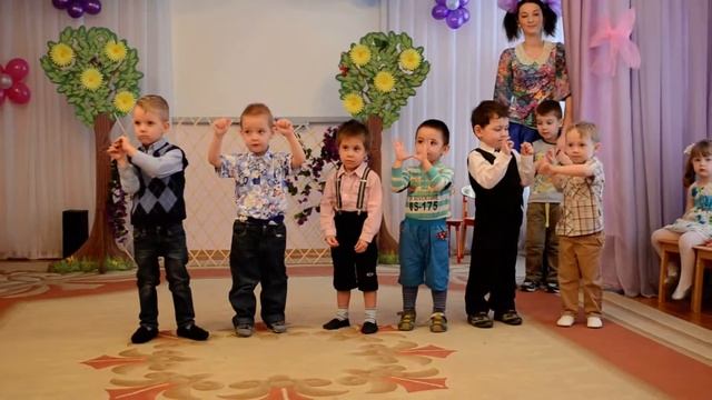Танец мальчиков на празднике "8 марта" смотреть онлайн