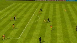 Пас в штрафную в разрез защиты FIFA 13 iPhone/iPad - FC Barcelona vs. Juventus