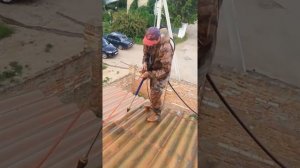 Преимущества покраски шиферной крыши