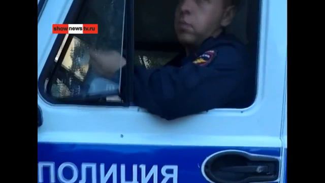 Таджик защищает земляка менты на измене. смотреть онлайн