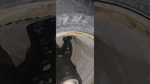 принцип работы мясорубки. откручиваем задние колеса на газель. без длинных монтаже и ломов.