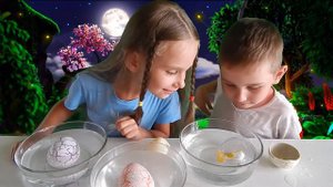 ТРИ ЯЙЦА С ДИНОЗАВРАМИ, ждем когда вылупятся))) egg toys