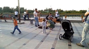 Слушаю скрипку на моей любимой набережной в Тюмени 09.07.2017