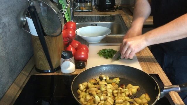 Салат из баклажанов с помидорами смотреть онлайн