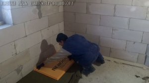 ОТОПЛЕНИЕ В ЧАСТНОМ ДОМЕ: УКЛАДКА УТЕПЛИТЕЛЯ ПОД КОНТУРЫ ТЕПЛОГО ПОЛА. КРЕПИМ КЛАДОЧНУЮ СЕТКУ К ПОЛ