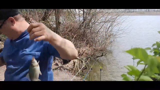 Рыбалка на карася в Апреле прошлого года... смотреть онлайн