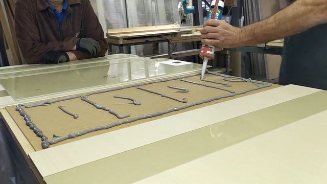 1. Вклейка стекла в двери с алюминиевой кромкой фабрики dreamdoors смотреть онлайн