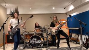 The Warning - Dull Knives/Narcisista (Rolling Stone MX)
