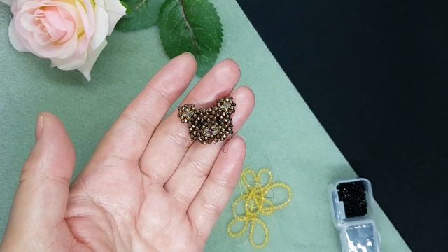 Мишка из бусин. Украшения Своими руками. Bear Tutorial, handmade.