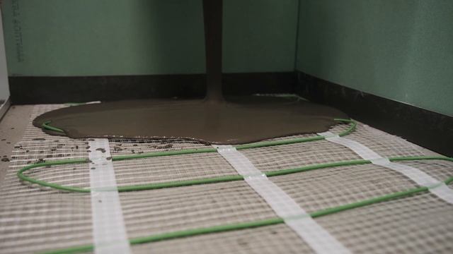 strasser PLAN BS 15 Самовыравнивающаяся быстротвердеющая напольная смесь смотреть онлайн