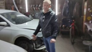 Пьяный дядя чудит. Ляля Ляля )))