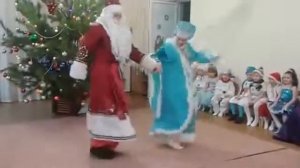 Новогодняя Ёлка! Танец Дедушки... Новый год 2017