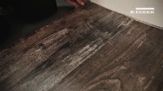 Jak montować Panele w Łazience. Układanie Paneli winylowych Design+ Egger na klej w Łazience z wann смотреть онлайн