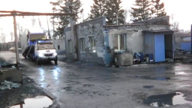 Буксировка грузовика частичной погрузкой