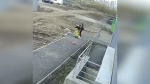 В Уфе маленькая девочка провалилась в колодец