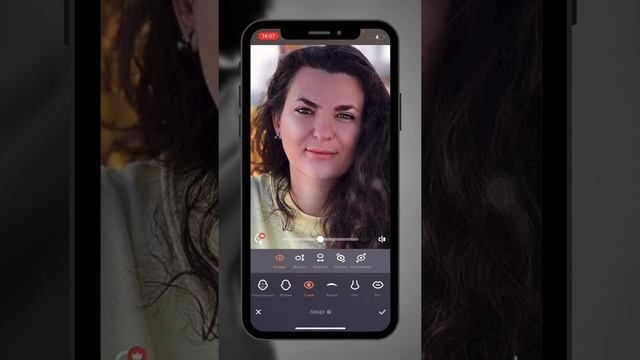 Обработка портрета в телефоне .  Ретушь круче чем в фотошопе. В один клик .Пластика ,фон, макияж.